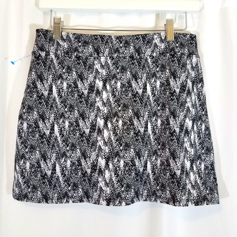 Tranquility Yoga Skort S Black and White - Picture 1 of 7